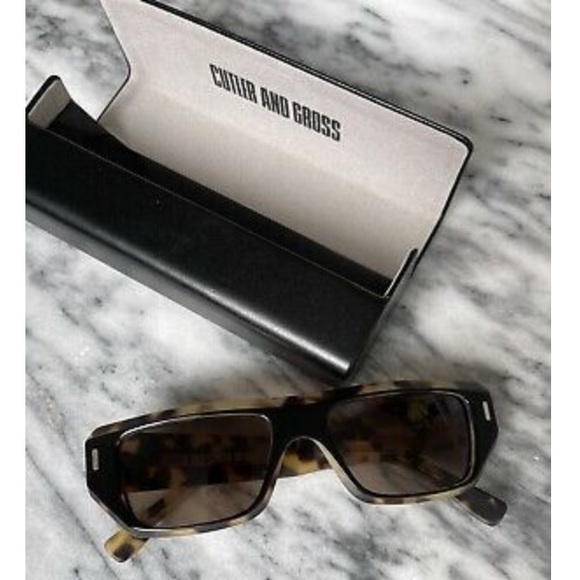 Cutler and Gross CGSN137 Tortoise Shell - Picture 2 of 9